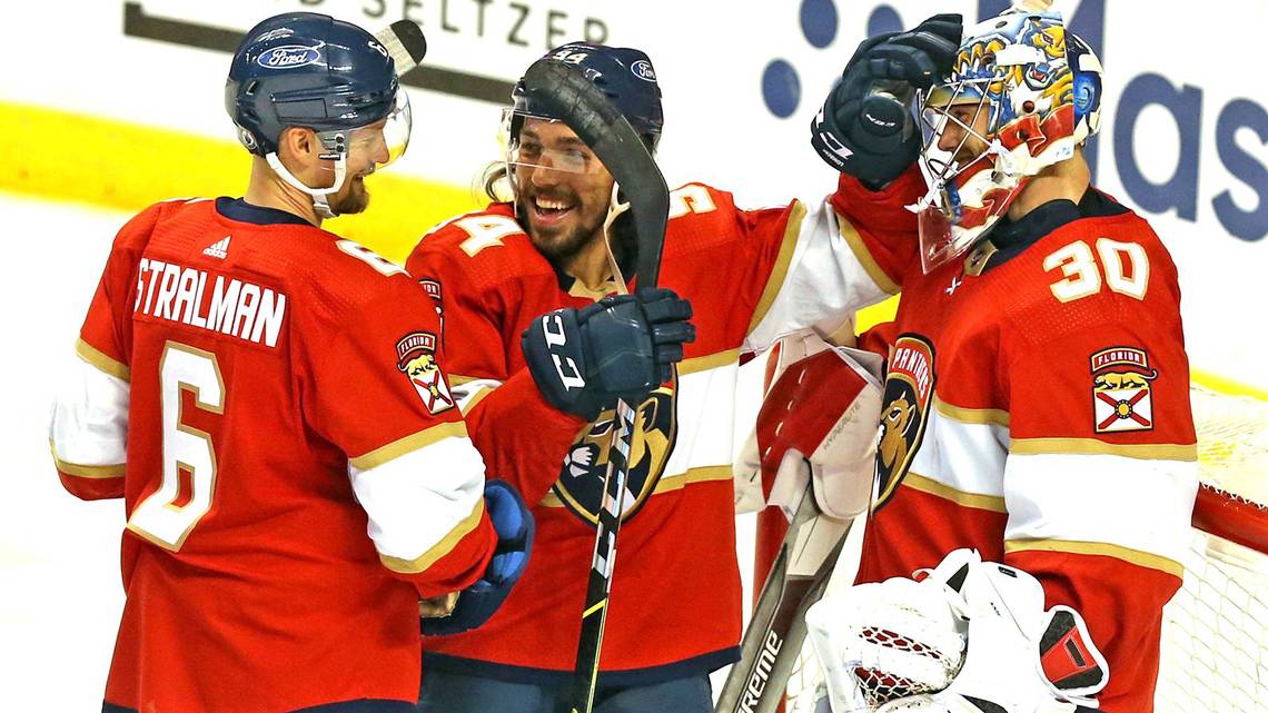 Your first NHL loss might lead to playoff elimination for your team? Pressure? #NoWorries #Smile
“I was a little nervous, but then I kind of just remembered it’s just playing hockey,” Knight said. #TheNatural #FlaPanthers 

Read more here: https://t.co/uyNcYLFKTS https://t.co/DbD545uEI5