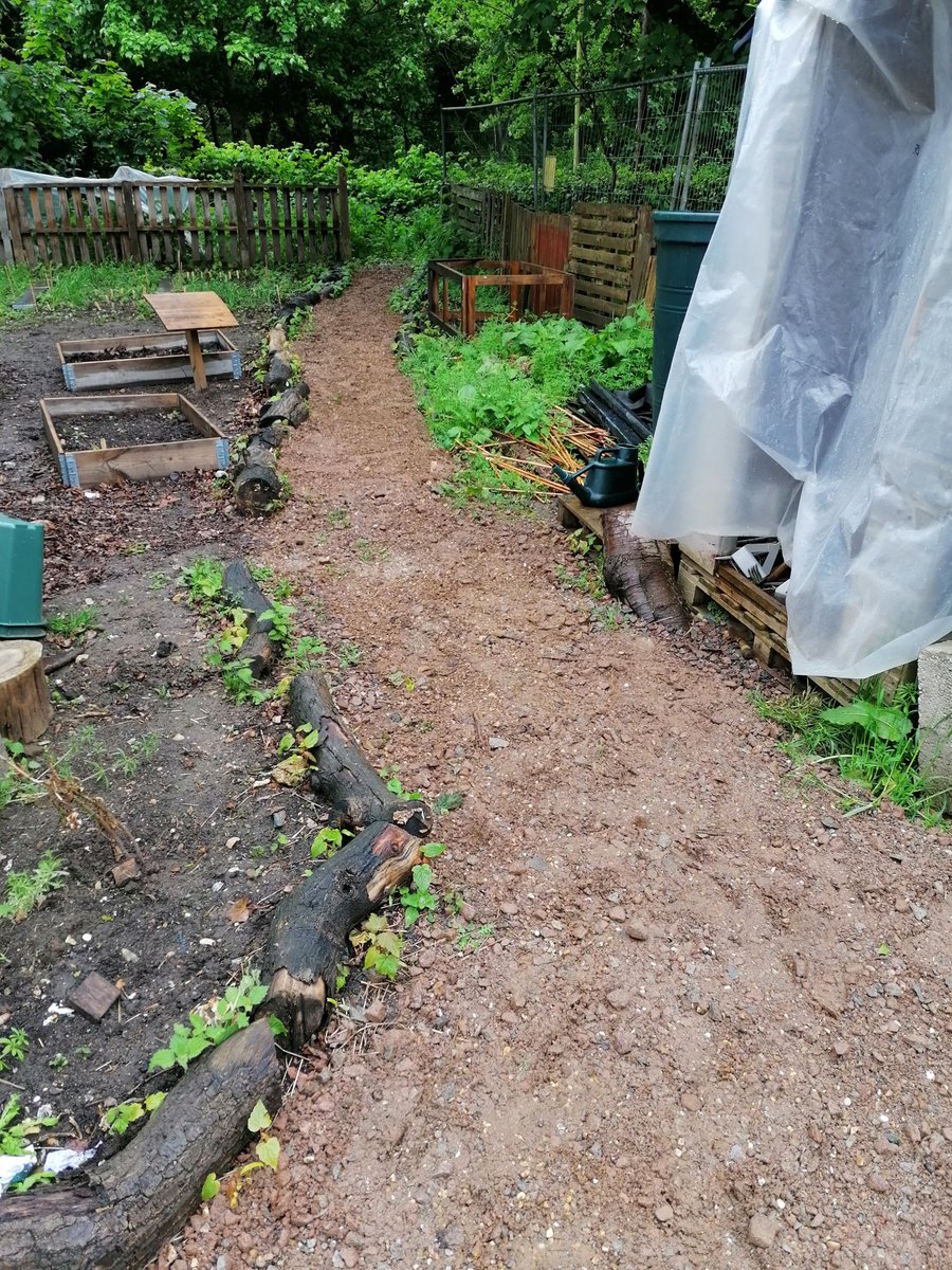 A few pictures to show how much the year 7 and 8 have done with <a href="/jasoncrane27/">Jason Crane</a>  today. Clearing areas and then relaying the paths with the stone. Fantastic! <a href="/tsas_norwich/">Thorpe St Andrew School and Sixth Form</a> @ThePapillonPro