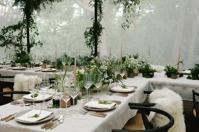 ArianaWorldHQ's tweet photo. Ariana's wedding looks like a fairytale https://t.co/TjDx48VhgO