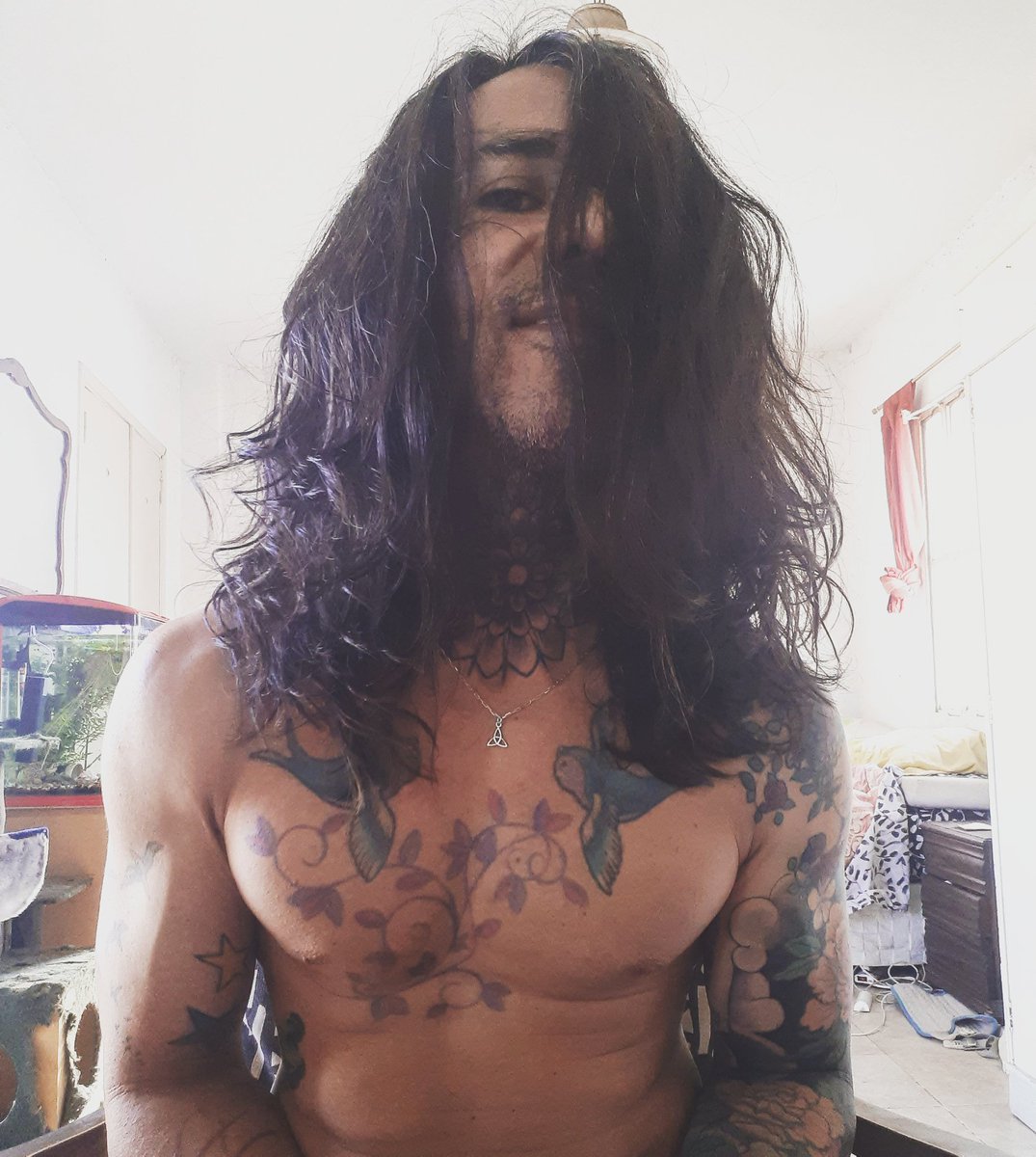Bastiancaba's tweet photo. Mi peluca...
#cuerposdiversos #transbuenosaires #gaybuenosaires
#varonestrans #hombrestransargentina #gaymen #malegaymodel
#hombrestransgenero #gaycaba #gayargentina #malelonghairstyle #eroticmalephotography #eroticmalemodel ##transboyslover #maleathletes #malephotography https://t.co/QY4FfySC9y