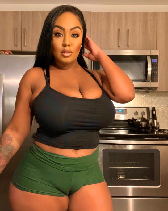 It&rsquo;s lunch time 😏 what do you want to eat ? 👀🍽 https://t.co/7JOFra1Jqo #wcw #dallas #texas #curves https://t<a href="/tag/texas"class="tags"><span>#texas</span></a><a href="/tag/wcw"class="tags"><span>#wcw</span></a><a href="/tag/curves"class="tags"><span>#curves</span></a><a href="/tag/dallas"class="tags"><span>#dallas</span></a>
