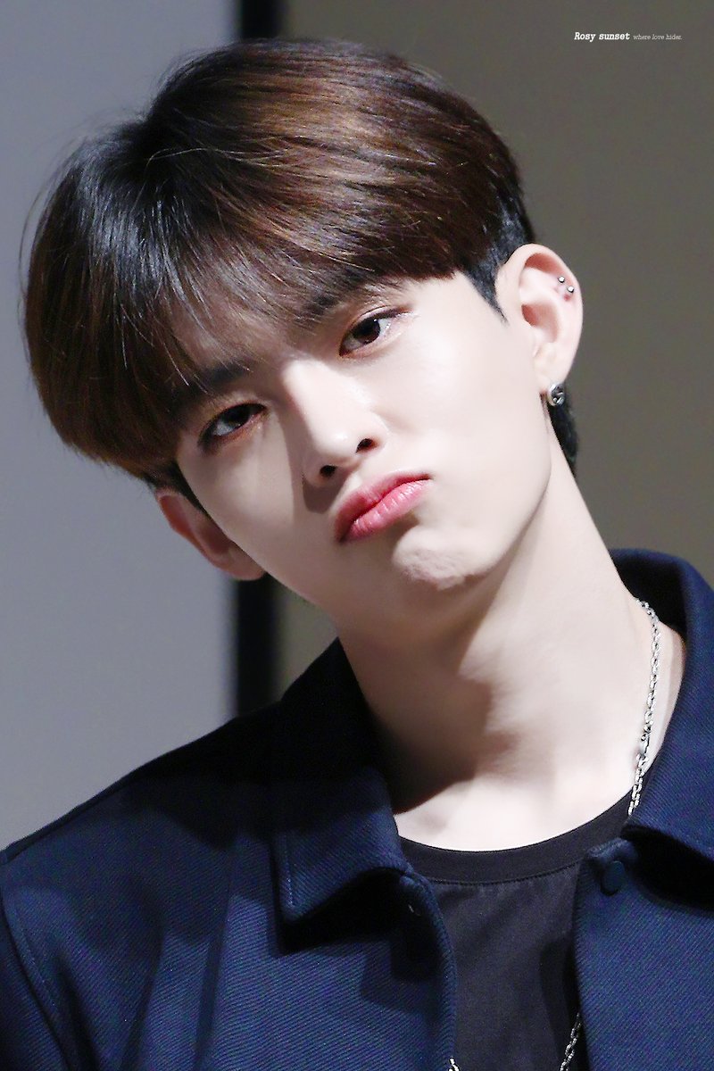 Rosysunset_jsb's tweet photo. 210523 #정수빈 #수빈
' 3') 정수빈
> 3<) 귀여워
#빅톤 #VICTON @VICTON1109 @NewWorld_VICTON https://t.co/6KZrOraB5v