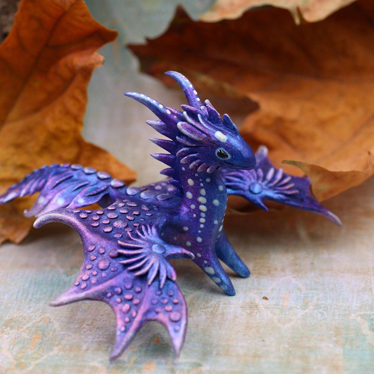 rainbowmarleo's tweet photo. An incredible monster appears before you. Ice drips from his nostrils, snowy breath escapes from his mouth. Wanna pet (yes / no)?
https://t.co/hktx0jq69L
#dragon #dragondecor #dragongift #dragonfigure #dragonfigurine #dragonsculpture #dragonminiature https://t.co/3yKyHbZvJz