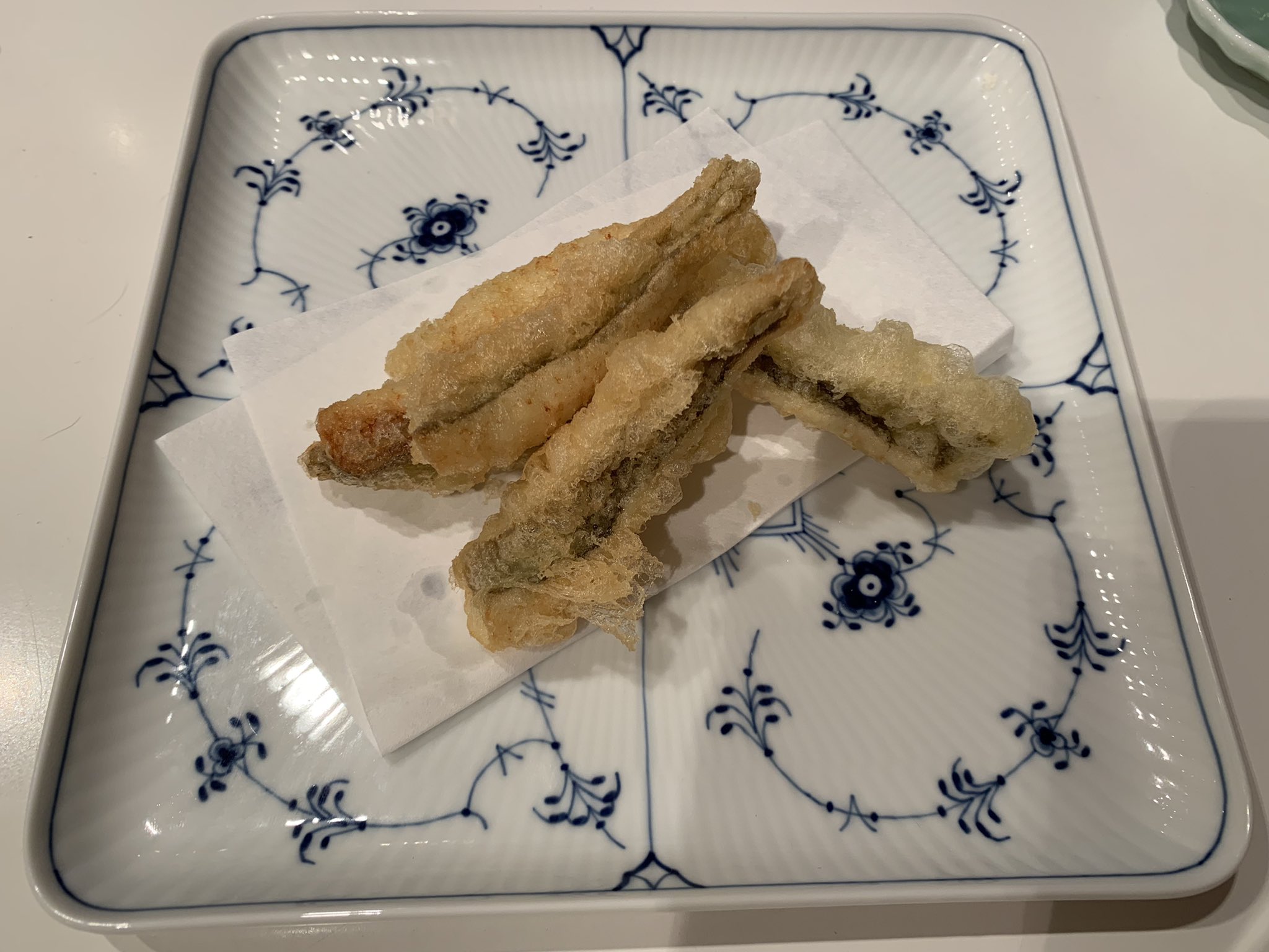 ラフ園ラフ美 ギンポが好き過ぎて吉池で買って天ぷらにしてみた ギンポの為についでに河童橋よってカッコイイ出刃もゲット 太白の胡麻油で揚げたらビックリするくらい美味い ギンポって家庭でも楽しめるのね T Co Mh7ciglr0p Twitter