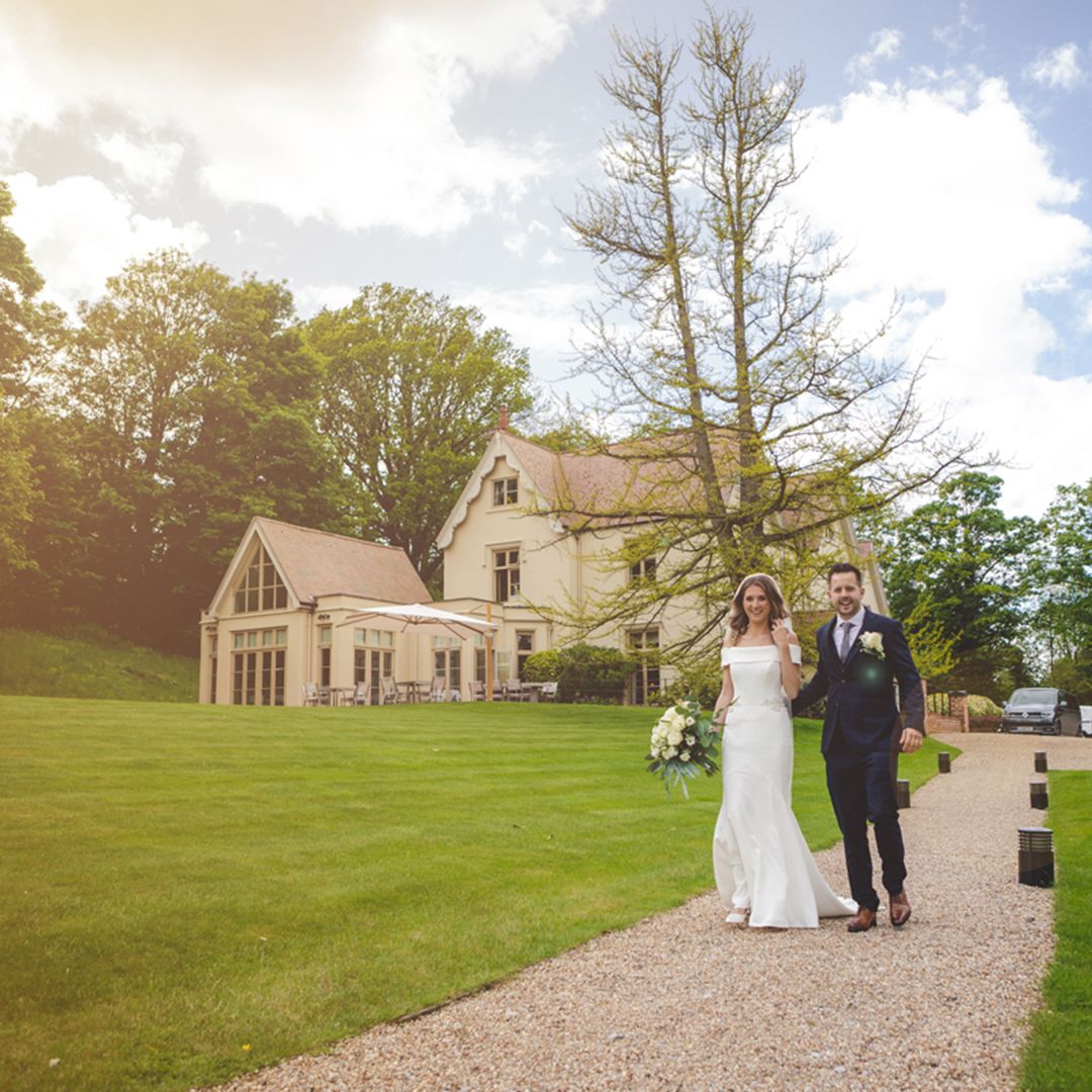 pjaphotography's tweet photo. I am certainly pleased to finally be back shoot weddings. Here is a sneak peek of Mark &amp; Laura's fabulous wedding @maisontalbooth with @jodie_davey_creates providing video coverage and @emilychantal_mua

#suffolkwedding #essexwedding #norfolkwedding #suffolkweddingphotography https://t.co/YAsq2AHfqy