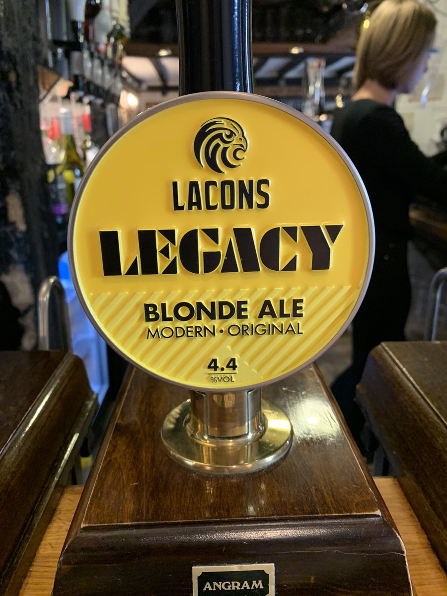 shadingfieldfox's tweet photo. 3 new beers now on, it’s great to have the fox sake back.
Open for food 12.00 till 3.00 and 6.00 till 9.00pm 🍺🦊 https://t.co/9xj2wCTKJr