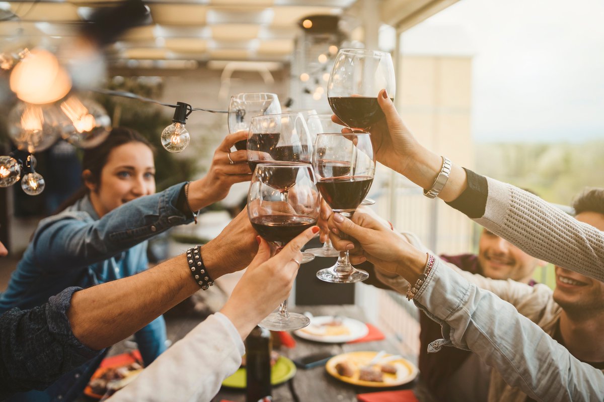 LuxPropertyShow's tweet photo. For wine aficionados the world over, few things in life will trigger the same level of fulfilment as relaxing with a glass of wine produced from the same gently rolling vines you gaze at each day from your terrace. https://t.co/z8z3TnbteJ