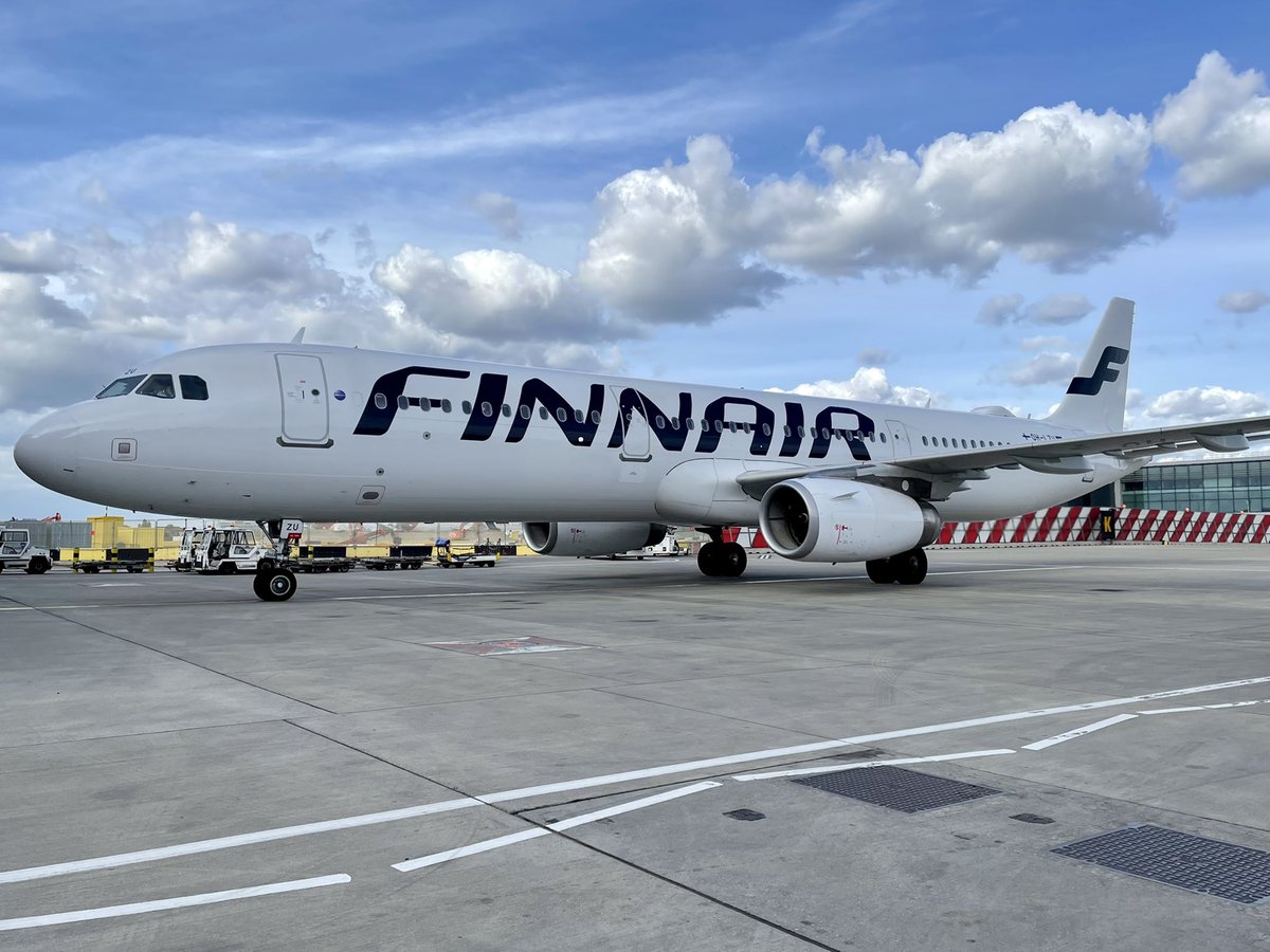 My capture of @Finnair’s A321-200, OH-LZU pulling onto stand 216, fresh in from @HelsinkiAirport,Finland, at a very sunny @HeathrowAirport, LDN. 
#Heathrow #heathrowairport #avgeek #aviation #finnair #airbusa321 #Helsinki #finland

 “OH-LZU” https://t.co/ocyqUOopBj