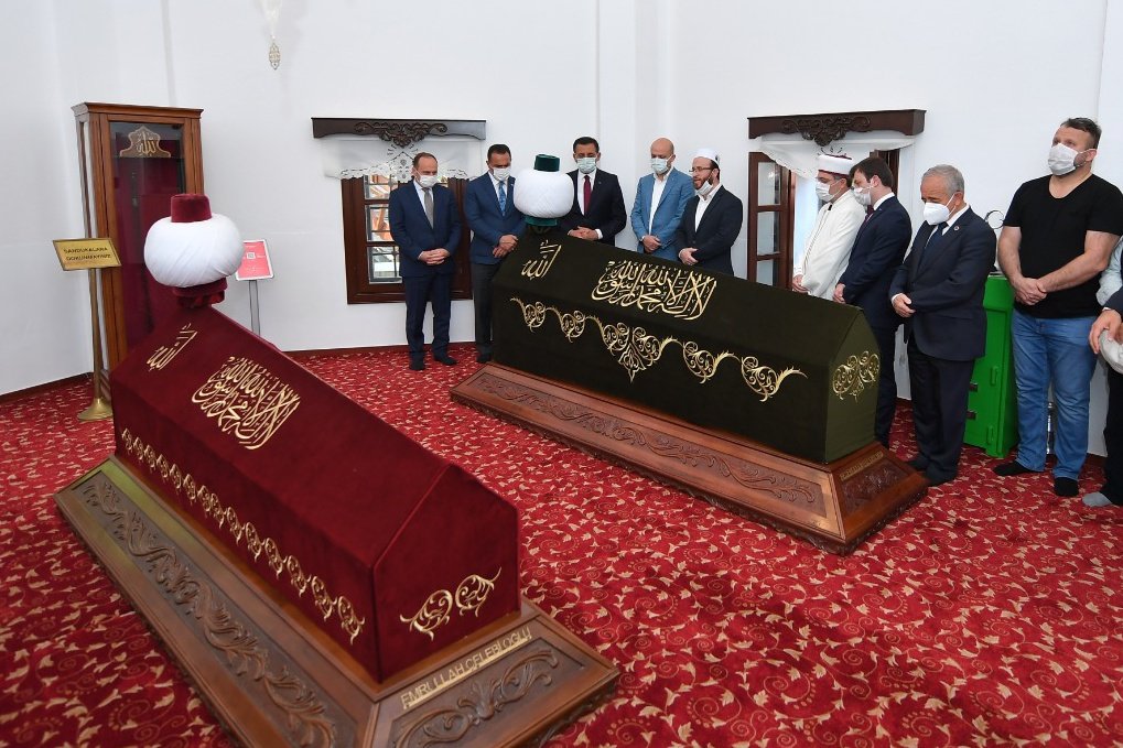 9. Uluslararası #FetihKupası öncesi basın mensuplarımız ile Bolu'nun Göynük ilçesinde bir araya geldik.

Toplantının sonunda Mütevelli Heyet ve Yönetim Kurulu Üyelerimiz ile Fatih Sultan Mehmed'in hocası Akşemseddin Hazretleri'nin türbesine ziyarette bulunduk.