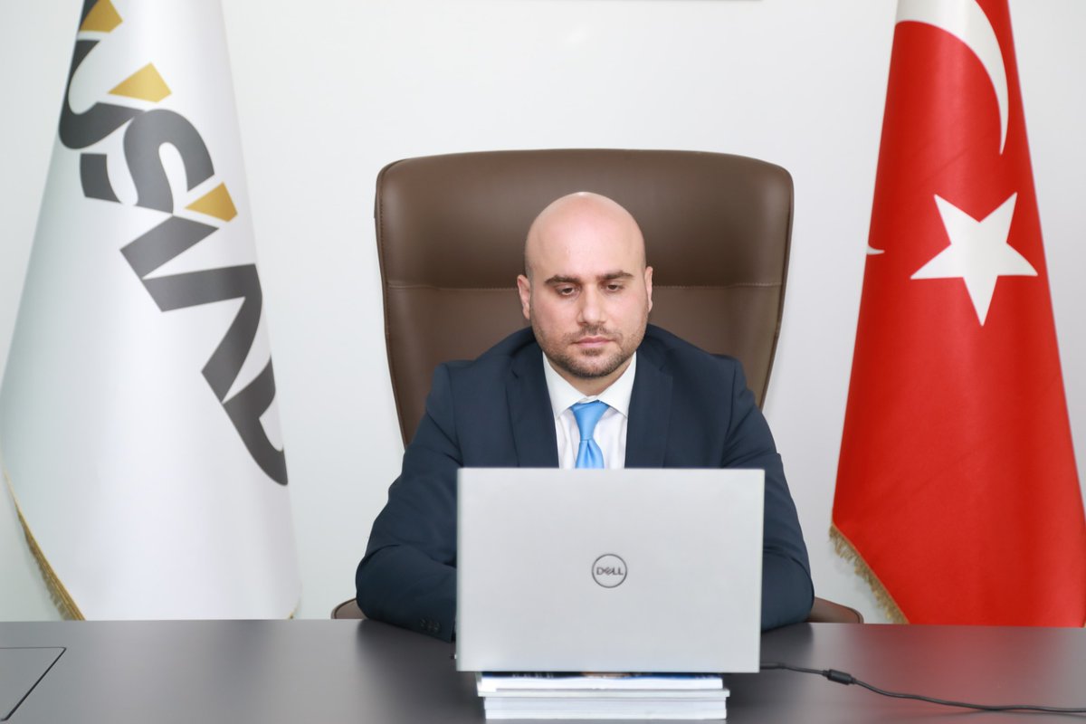 .<a href="/TCEnerji/">T.C. Enerji ve Tabii Kaynaklar Bakanlığı</a> ve Tabii Kaynaklar Bakanımız Sayın @Fatih_Donmez ile <a href="/MUSIAD/">MÜSİAD</a> Enerji Zirvesi'nde bir araya gelerek, sektöre yönelik istişarelerde bulunduk. Kıymetli katılımları için Bakanımıza teşekkür ediyorum. Milli enerji ile yükselen bir Türkiye hedefinde üretmeye devam edeceğiz.