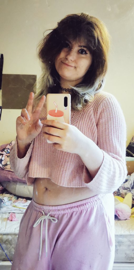 BabaiiPastel's tweet photo. I am a messy creative with wild thicc hair (*´ω`*)
#selfie
#messycreative https://t.co/ICg5ntbqQE