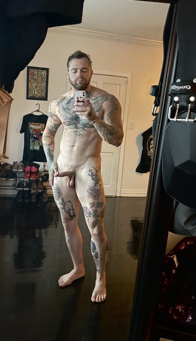 Morning! It&rsquo;s gym and cardio time.🥰 https://t.co/LXTEQahIZe