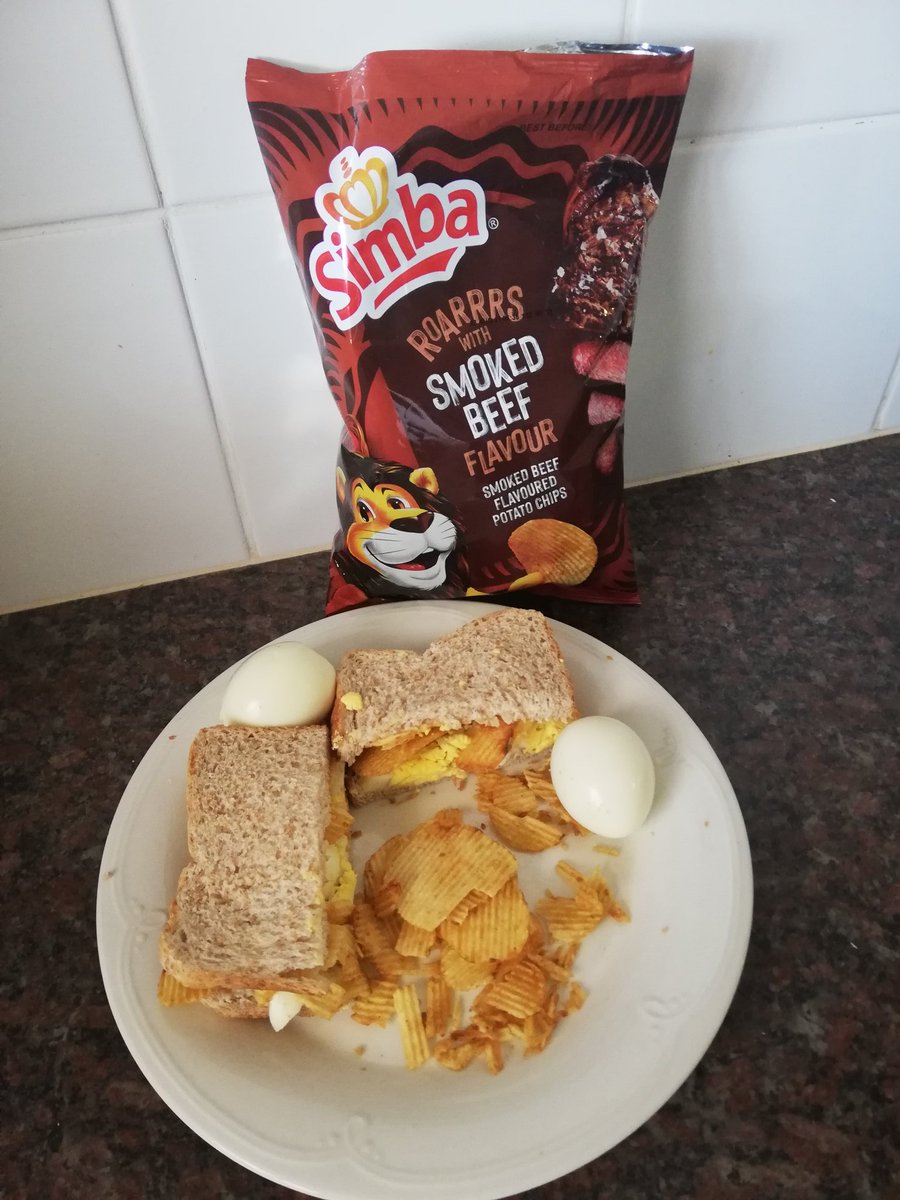 HlelaniNtshang1's tweet photo. @SimbaChipsSA #ChipOut #Chipin #saveyourflava lunch is served @ukhozi_fm #kanyenawe https://t.co/X5yUzPBYSZ