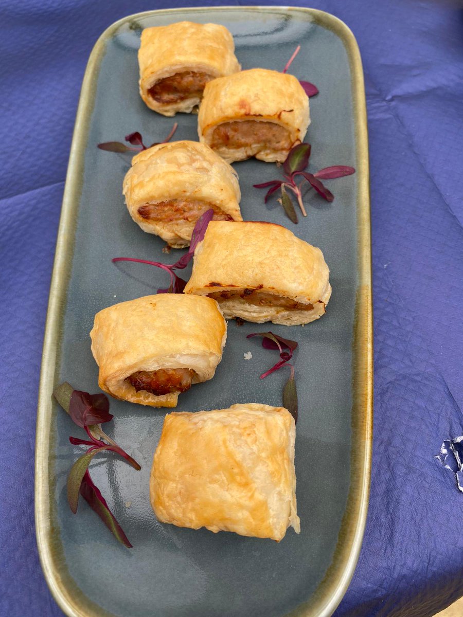 Garden event to welcome new parents with the help of the amazing Silmara <a href="/NBH_WestHamp/">NBH Nursery & Pre-Prep West Hampstead</a> @WHNPP_Head <a href="/ThomasFranksLtd/">Thomas Franks Ltd</a> @LeeScott68