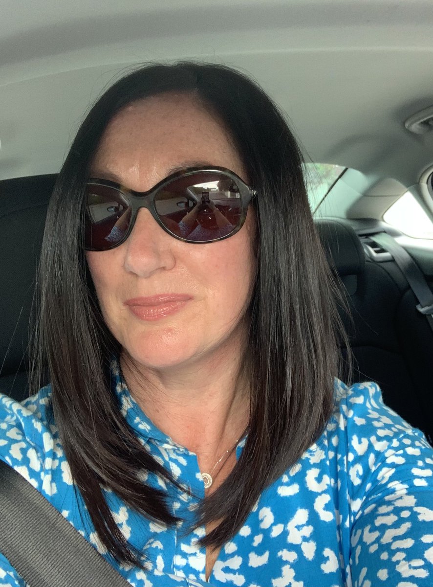 Got to the hairdressers at last!! Edgy new Bob ✂️✂️