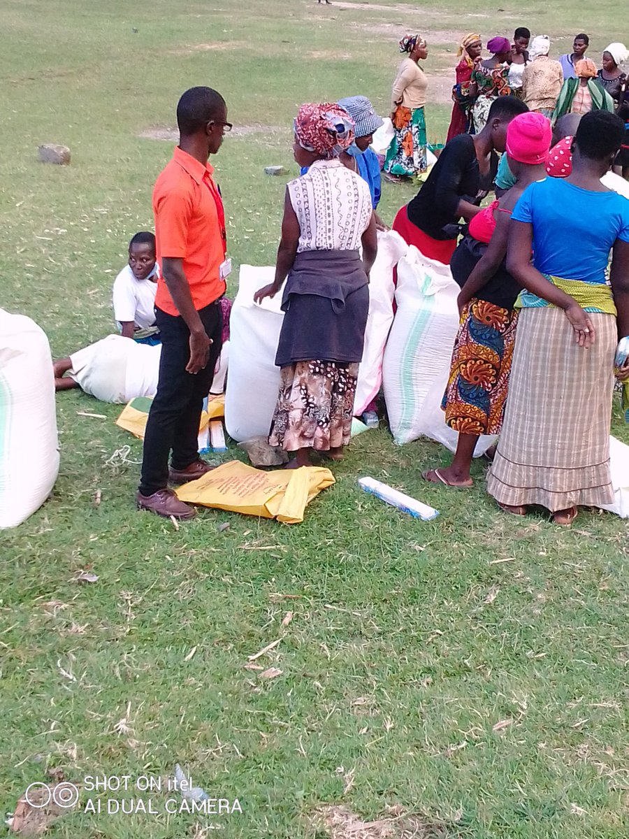 ActionAgainstP2's tweet photo. “Life’s most persistent and urgent question is, ‘What are you doing for others?'"– Martin Luther King Jr.
Intervening in the situation for the people who were affect by the recent landslides and floodings in Kilembe around the Mt. Rwenzori ranges.
#TurnPovertyIntoProperty https://t.co/natYRgSfdl