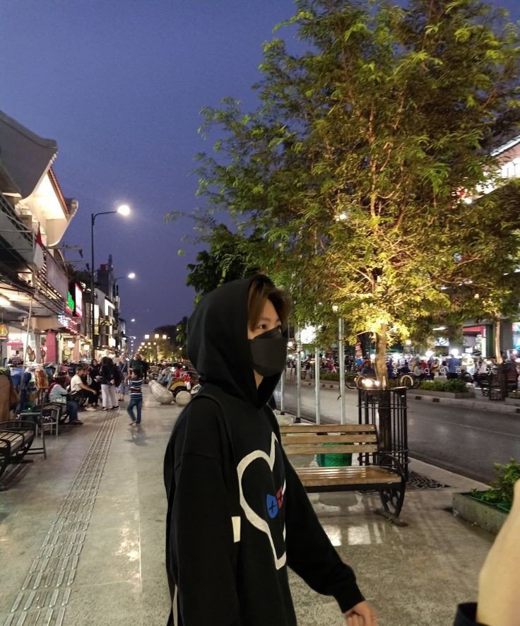 edtheprodigy's tweet photo. @treasuremenfess BTW INI MENTAHANNYA 🏃🏃🏃🏃🏃 https://t.co/Y7rRe4Sc8f