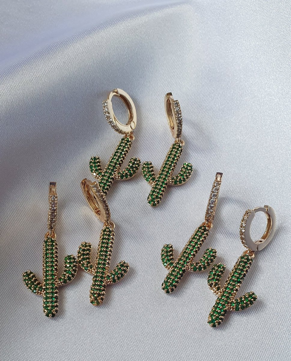 Kaktüs küpelerimizin stokları yenilendi 🌵
