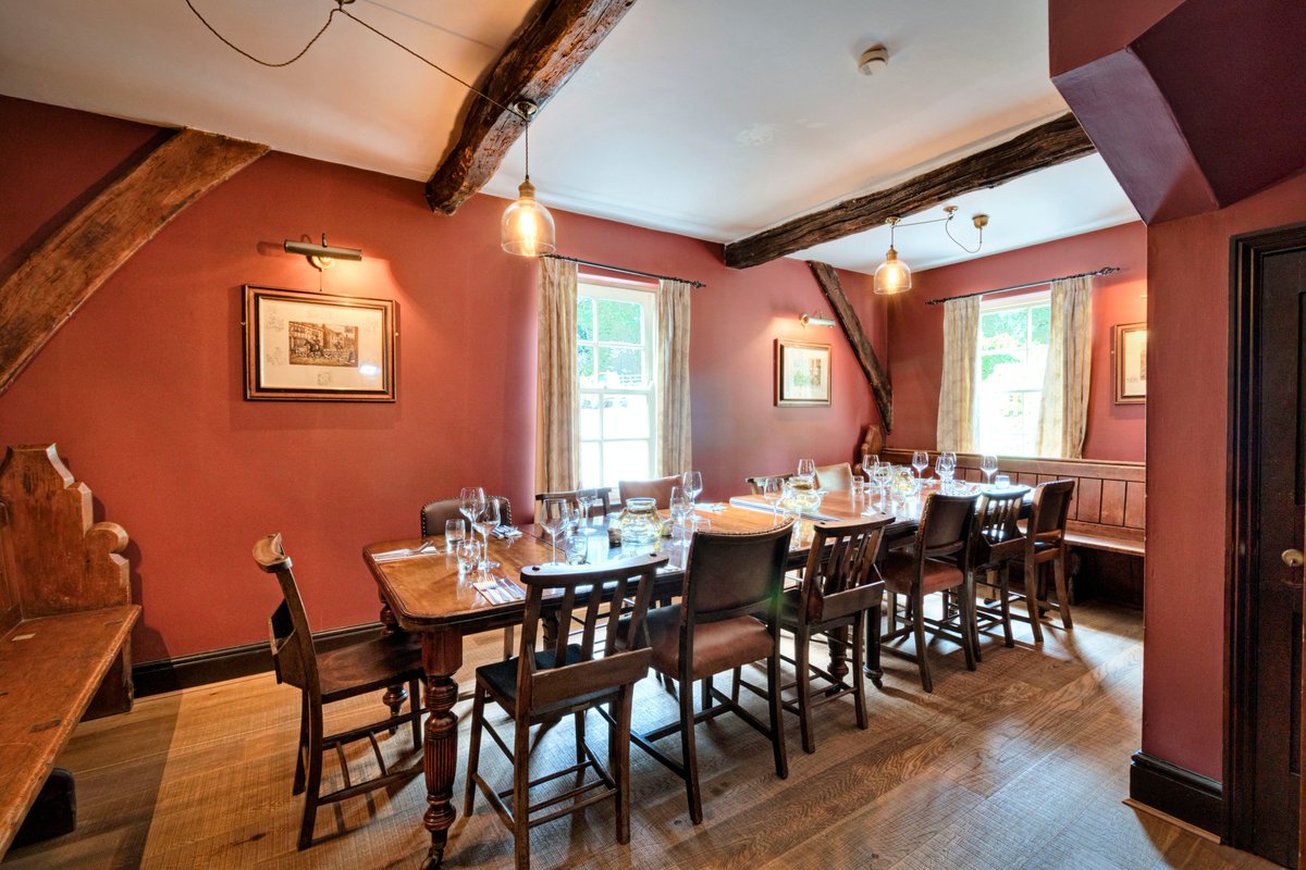 🍺 🍲BLACK HORSE, BRENT PELHAM 🍺🍲
Superb #Hertfordshire freehouse available for sale
Characterful internal trade areas and stunning gardens
Please contact Tom Nichols to discuss further: 
☎️ 01223 370055
💻 tom@everardcole.co.uk
@MercCommunity #assignment #pubforsale