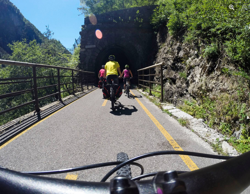 🚲🚌2️⃣0️⃣2️⃣1️⃣  BICIBUS 2021, pronti a nuove avventure in bicicletta dalle Alpi al mare Adriatico in Friuli Venezia Giulia, passando per suadenti località ricche di arte?
Sono già attivi i servizi che trovi qui:ℹ️ ▶ bit.ly/TrasportiPubbl…

ℹ️ ▶️ bit.ly/Bike_TravelPla…