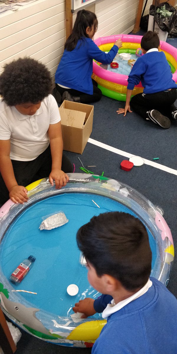 eastdene_'s tweet photo. Testing out our materials. @sheffielduni  #makerfutures #scienceweek #thinklikeanengineer #year3 #year4 https://t.co/3RU20Mnxhi