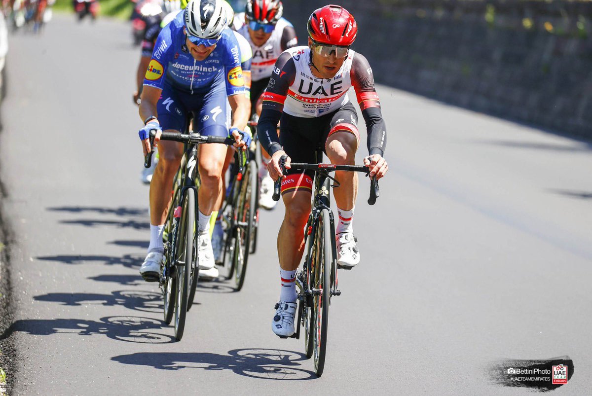 TeamEmiratesUAE's tweet photo. 🇮🇹#Giro Inside 60km to go, we have both @AlessandroCovi and #ValerioConti in the 19-man breakaway.

⚡️ For Covi and it’s his third day in the breakaway in this @giroditalia .

#UAETeamEmirates #RideTogether https://t.co/YpZEAIt6Mq