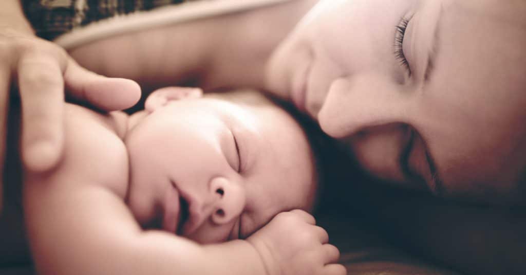 pmamancinglante's tweet photo. Mon bébé, j'aime dormir avec toi - https://t.co/3TwGtI1U9G #mamancinglante https://t.co/NQQVy482Qc