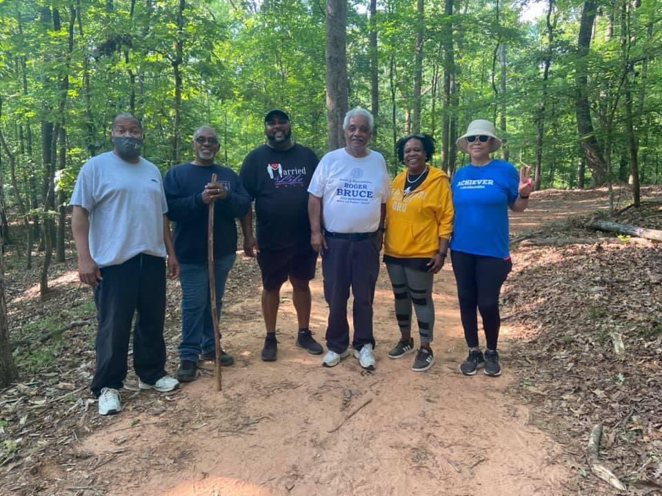 JohnLSanders6's tweet image. State Representative @RepRogerBruce61 getting in his daily exercise with his walking group
#GaDistrict61 #TheExecutiveAide