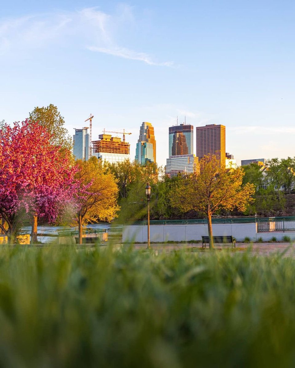 skyline_specs's tweet photo. Where in the city? 💥

📸@forslundphotos 
#minneapolis #mn https://t.co/waZRqKTr5k