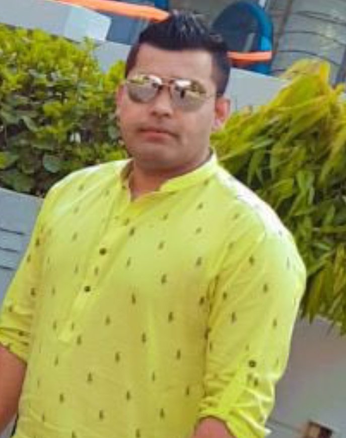 Happy birthday Umar Akmal.  \s greatest batsman ever and as you can see, a global fashion icon. 