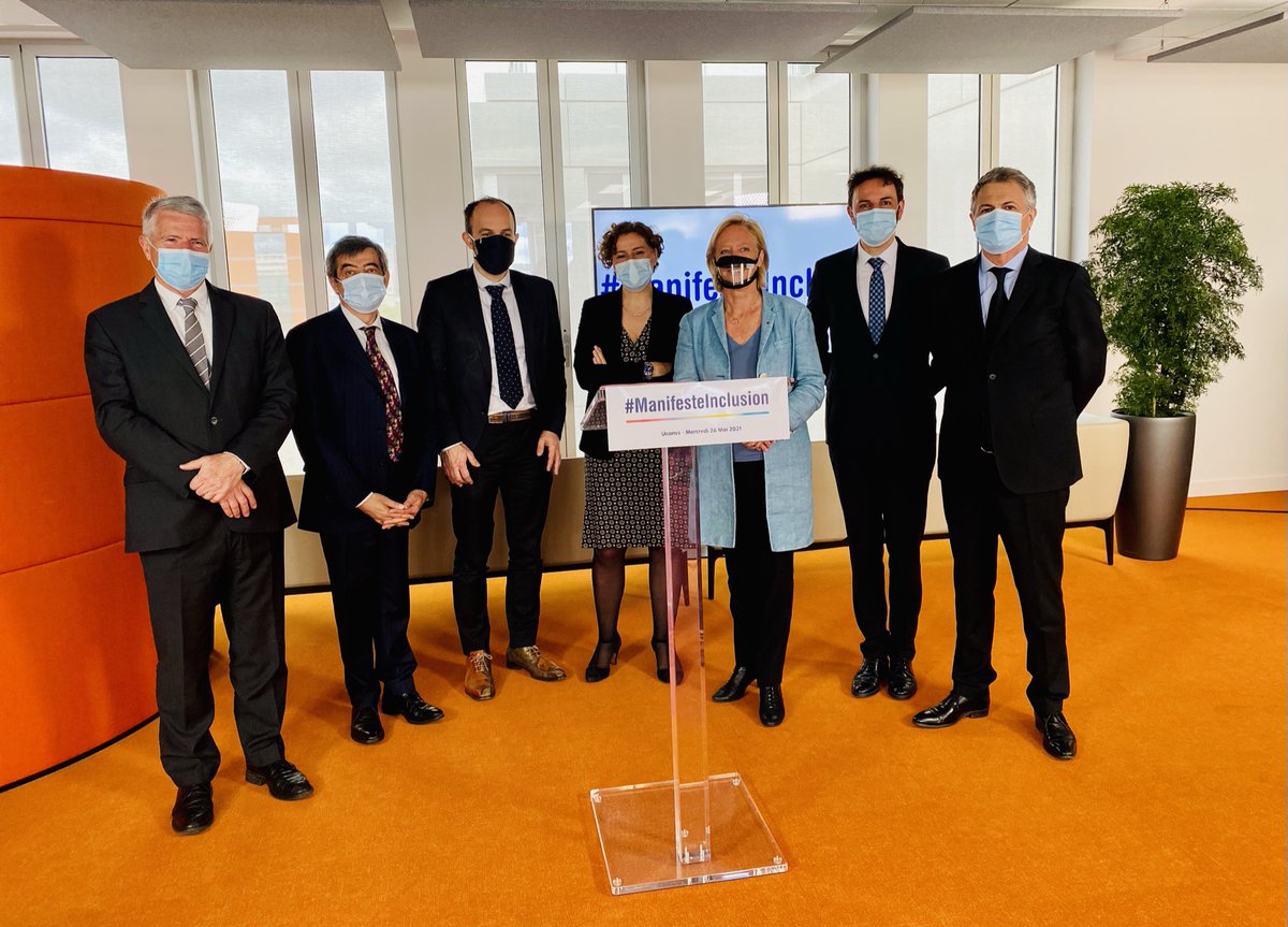 Signature ce matin à l'#Ucanss du #ManifesteInclusion en présence de <a href="/s_cluzel/">Sophie Cluzel 🇨🇵🇪🇺</a>, Secrétaire d’État chargée des personnes handicapées, et des directeurs des Caisses nationales de #SécuritéSociale #LaSécuSEngage