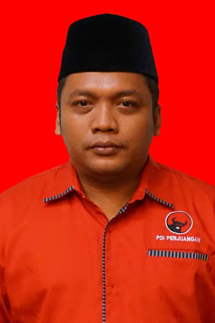 prisma93246654's tweet photo. Nama nya Muhammad Nabiel Harun (Nabil)
Anggota DPR RI
Partai PDI P
Belio ini paling Benci terhadap keberadaan FPI,  Baru2 ini belio yg meminta kpd Pemerintahan Jokowi agar Mengaudit sumbangan Bantuan utk Palestine
Waraskah..? https://t.co/RS7z5p9RfZ
