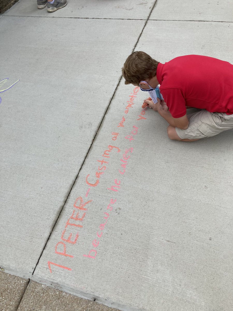 ThormodsonCCLS's tweet photo. Seventh grade is writing some encouragement to carry us through this last week of school! @CCLSChargers https://t.co/cmbZsARe7U