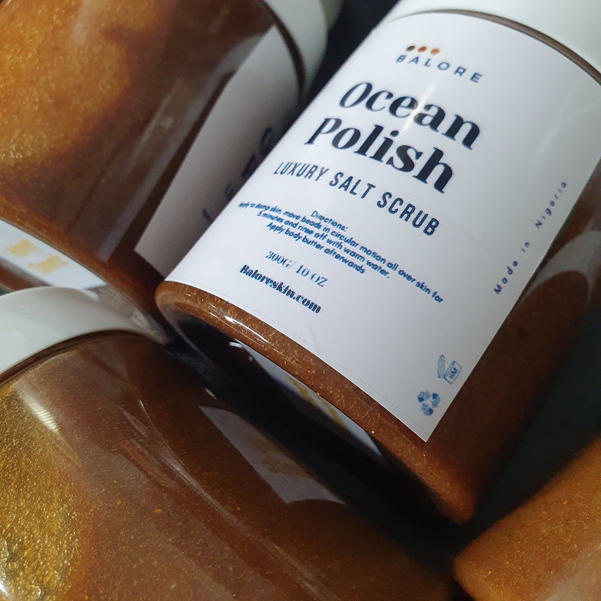 BaloreSkin's tweet photo. Slough off dead skin with our foaming body polish.
You can feel the instant softness and smoothness.
Ocean Body Polish is also available in 100ml travel Jars.
And available in RiceMilk and Honey Turmeric.
📦 Shop at https://t.co/zHBDQNNL4N
#Baloreskin https://t.co/G1BXJ22H6J