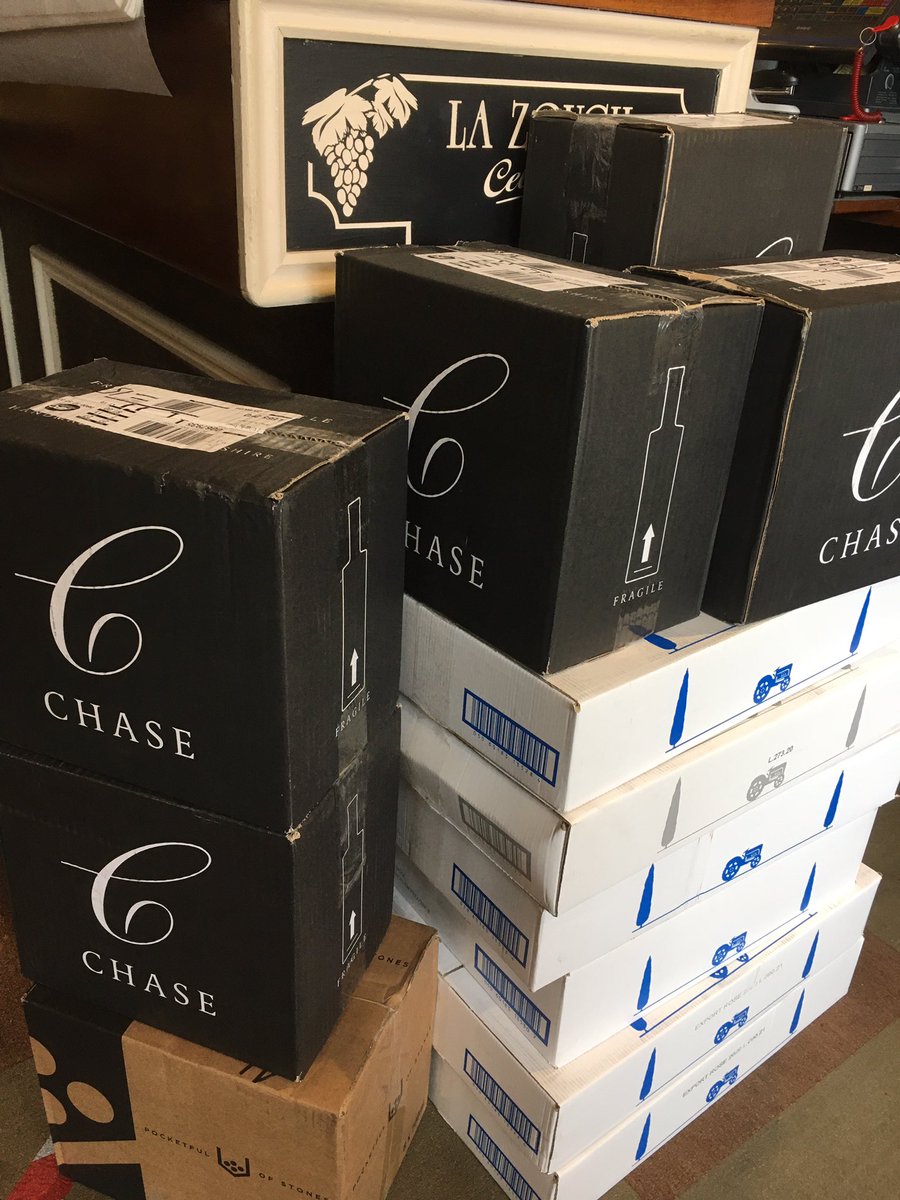 Delivery from @chase_distillery this morning! We have now stocked up on Selladore en Provence Rosé and Cote de Provence Blanc plus, a selection of the wonderful gins on offer. Call in whilst stock lasts📦📦#chasedistillery #winelovers #ginlovers #shoplocal #loveashby