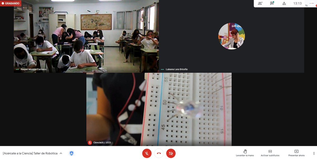 CienciaULL's tweet photo. 🚀Hoy finalizamos☄️en el #Lab_Arona 🔬✨del @AytoArona y la @ULL🌠con un taller científico de Robótica💡🔋con el CEIP Luis Álvarez Cruz🏫y el alumnado de 6º de primaria👧👦donde han aprendido sobre como funciona un LED🔦. #ARN_Innova https://t.co/MXUVqlkWEU