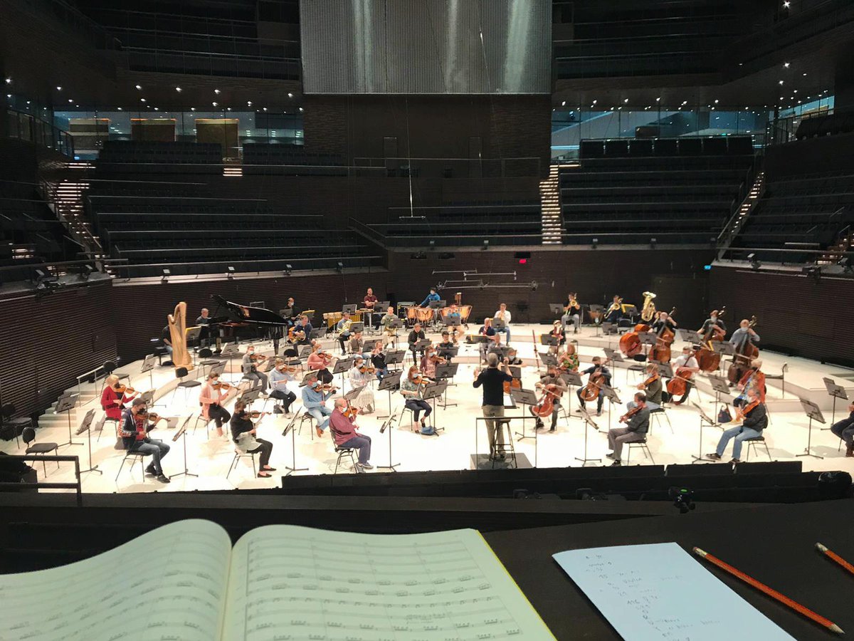 HilliSebastian's tweet photo. Hearing your notes come to life for the first time. A magical feeling @Yle_Rso @hlintu @schottmusic @Musiikkitalo #premieretime #Miracle https://t.co/DeqjZiYxrF