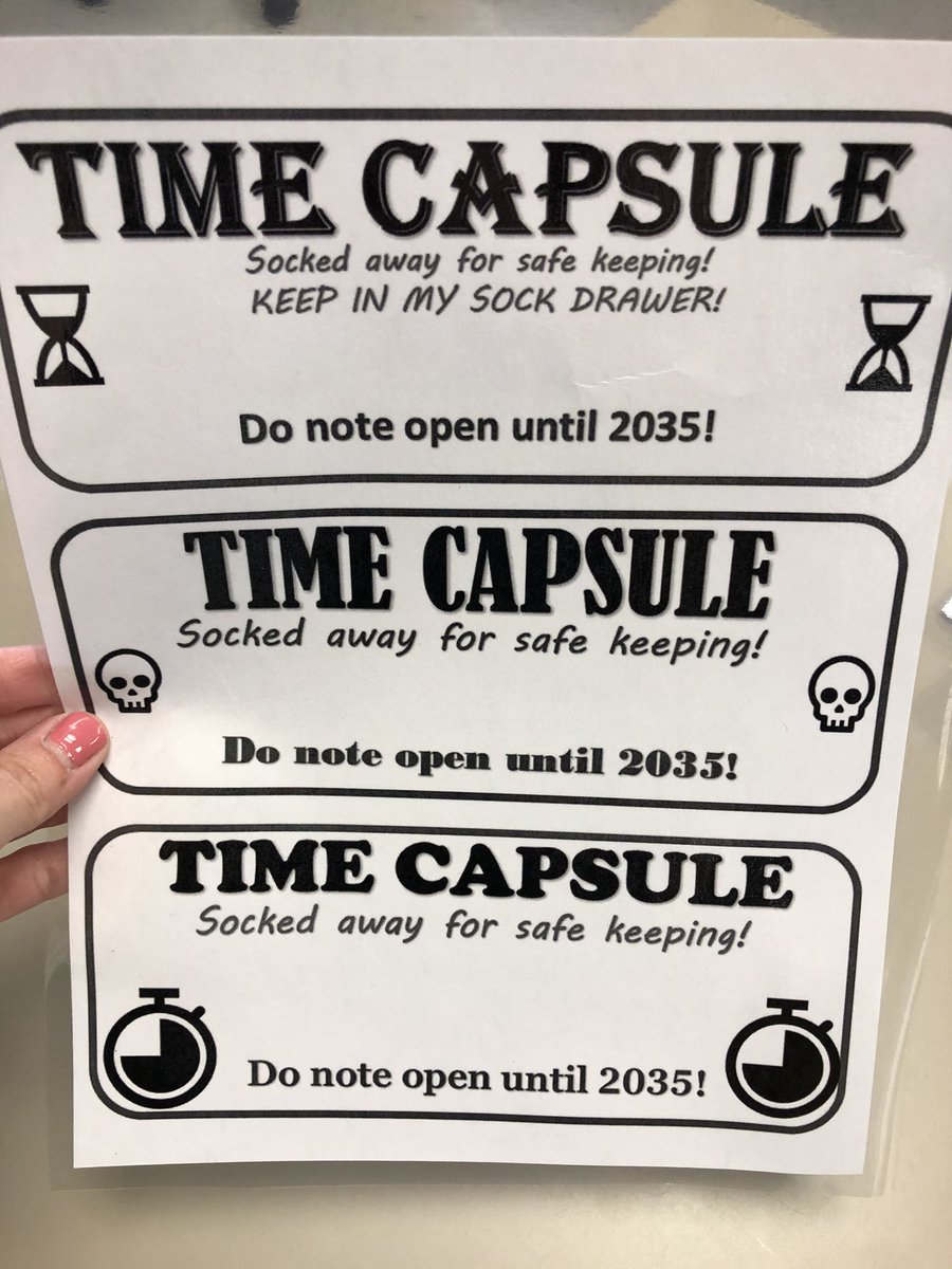 Our Computer Apps class had fun making Time Capsules that included list of their fav things, their pandemic experiences, and letters to their future self’s.