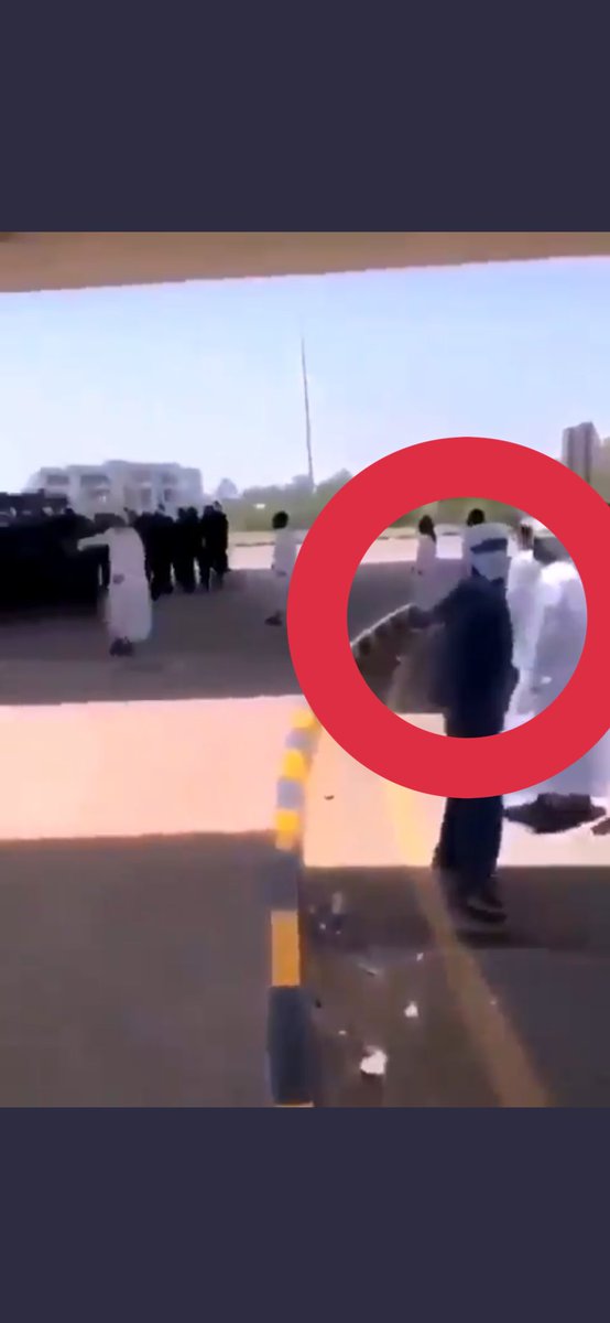 NFC_SG's tweet photo. @omantvnews نفس الشخص في كل اعمال التخريب!!!!!

#لا_للمندسين https://t.co/HpIC3EdWnC