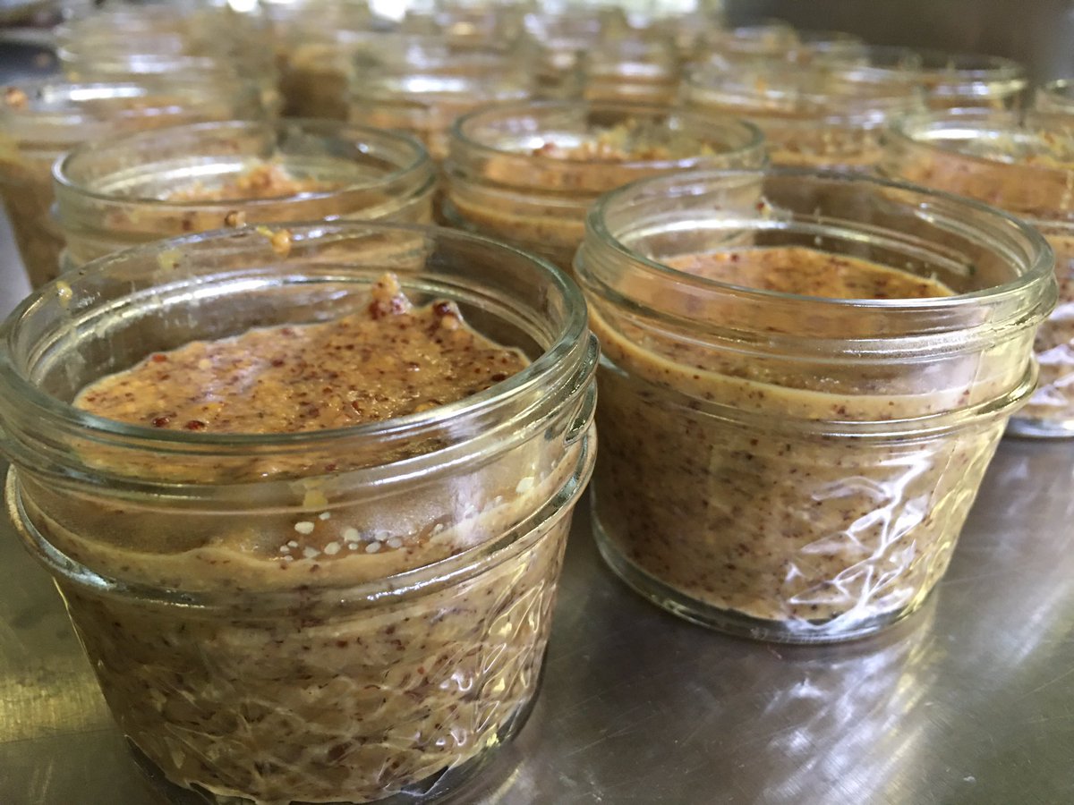Larder_Cupboard's tweet photo. We are back in @EnjoyMaplewood @living_roomstl for the #SolFoodFarmersMarket Wed 330 - 630 pm. Get everything you need for the long holiday weekend.
#ShopLocal #FarmersMarket #BeerMustard #ArtisanJam https://t.co/ACUrTuhygQ