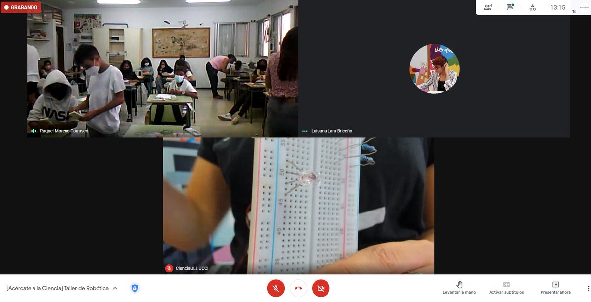 CienciaULL's tweet photo. 🚀Hoy finalizamos☄️en el #Lab_Arona 🔬✨del @AytoArona y la @ULL🌠con un taller científico de Robótica💡🔋con el CEIP Luis Álvarez Cruz🏫y el alumnado de 6º de primaria👧👦donde han aprendido sobre como funciona un LED🔦. #ARN_Innova https://t.co/MXUVqlkWEU