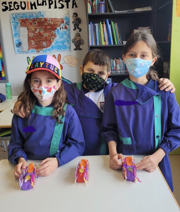 SGeorgesSchool's tweet photo. The children in Primary 3 have certainly enjoyed their "Work project”, transforming themselves into industrial and craft workers whilst gaining a fun insight into the world of work in the secondary sector. 👩🏼🔧🧑🏻🔧 🔧🚗 #primaryeducation #learnisfun #primaryprojects @st_georgeschool https://t.co/gkjOe6UyjL