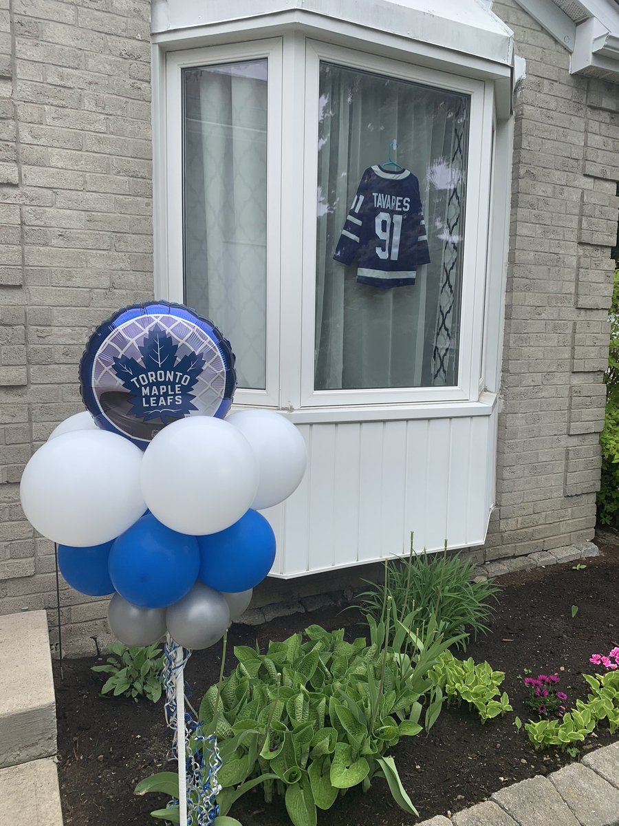 JamieEh16's tweet photo. @breakfasttv Playoffs are serious business in our house, and we all bleed blue! #GoLeafsGo #WeBeLeaf https://t.co/dRWKHESyT0