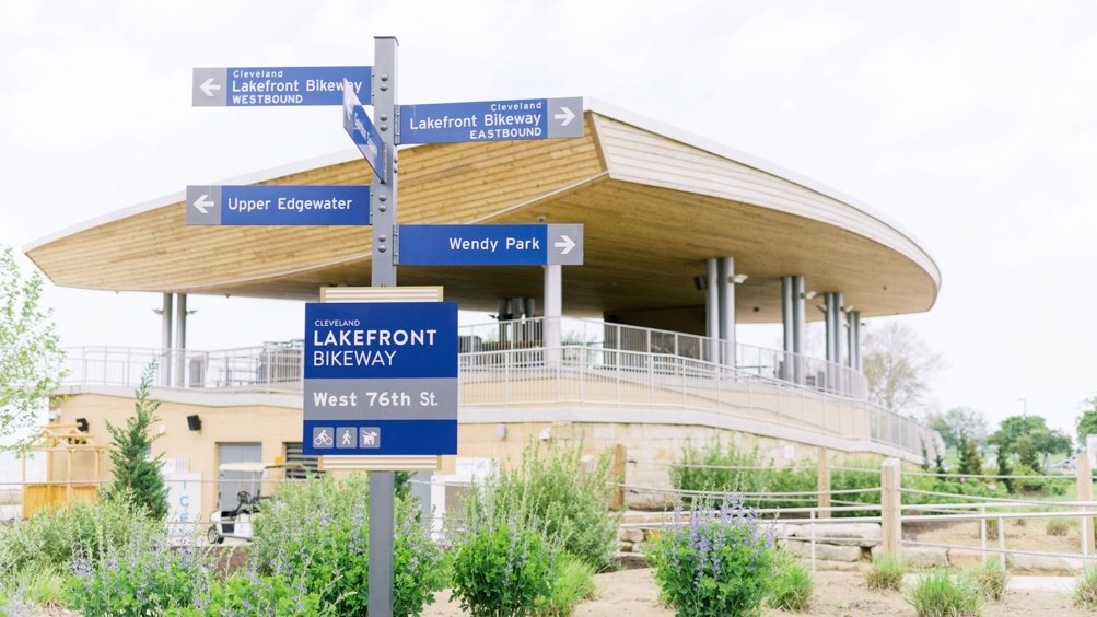 Bighaus is luxury, urban living at it's finest!

Located a short walk away from Edgewater Beach and Yacht Club, Bighaus' future residents have much to explore in their soon-to-be neighborhood. 

Make Bighaus your home: bit.ly/3fL5Xhl