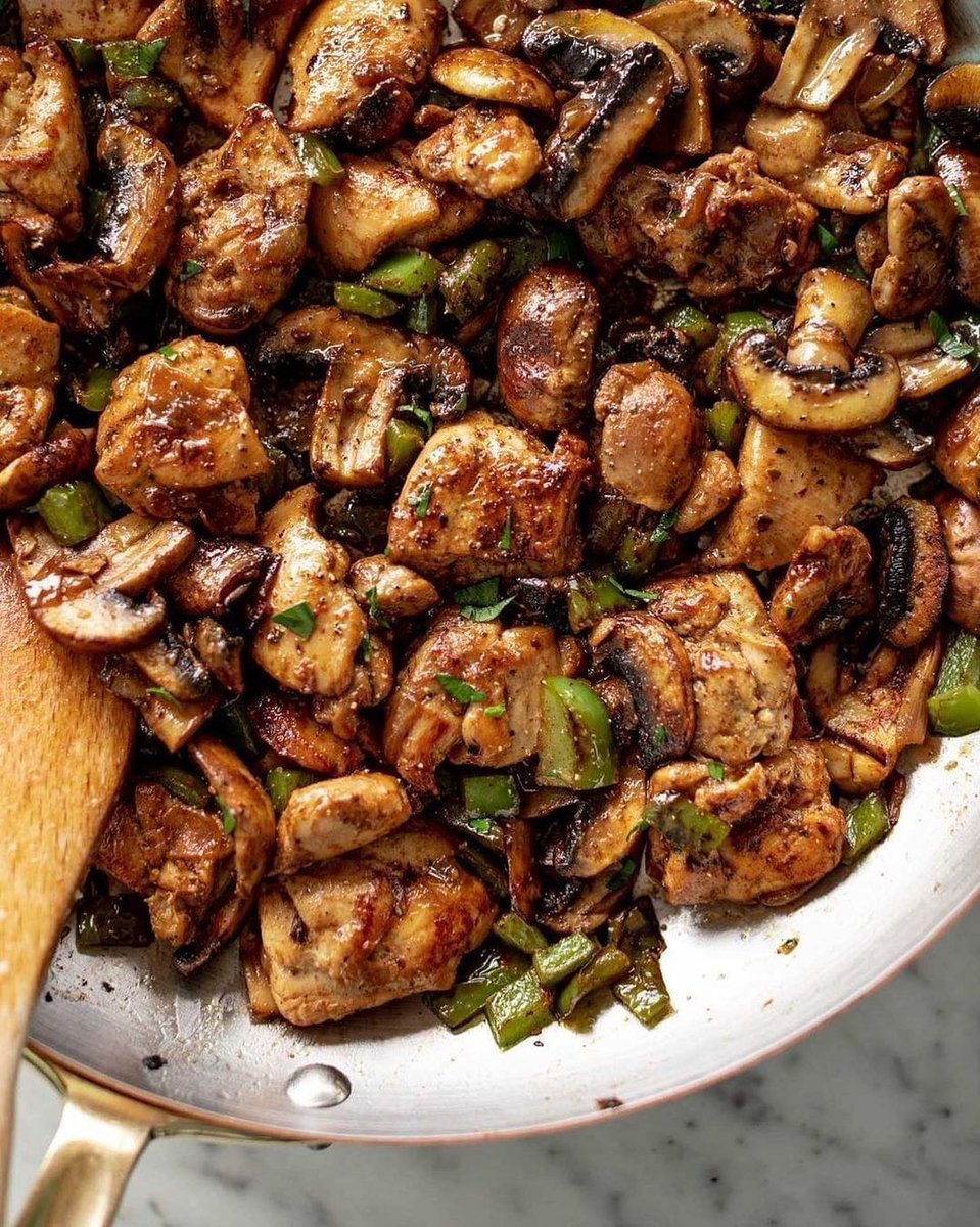 igketorecipes's tweet photo. Chicken Bites seared and cooked in buttery pan juices filled with herbs and spices, you will LOVE this new easy dinner recipe! #lowcarbfoodcourt #keto #ketodiet #ketofood #ketomeals #ketorecipes #ketosalad #ketoideas #lunchideas #ketolunch https://t.co/EUBbAUtQXY