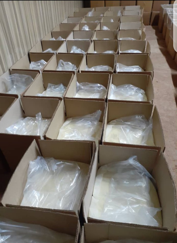 isibor_omo's tweet photo. Hello, I offer the best deal for SHEA BUTTER in/from Nigeria. 

Presently selling 25kg packs at N13,750 (exclusive of delivery). 

If this drop on your TL, kindly RT to help connect potential buyers and keep me and the rural Shea women in business.
@richard_uku @ShoutsAndMiras https://t.co/4TmKbiNeBp