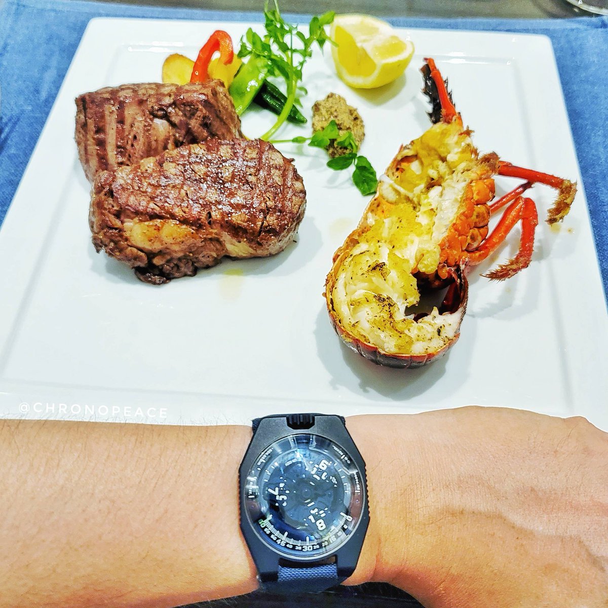 chronopeace's tweet photo. いまだにブランド評価の国内外差というのがあって、日本には遅れてやってくる。ウルベルクもそうなってる。 I belive Urwerk will be big also here in Japan!!
#urwerk #ur100 #ur100v #ur100vblueplanet #ウルベルク #wristshot #wristshots #リストショット #wristroll #wristrolls #リストロール https://t.co/t5j6k5Cu3f