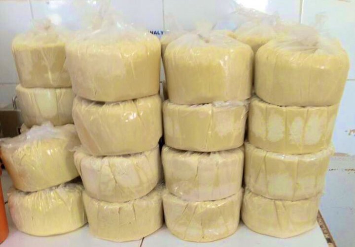 MuduAfrika's tweet photo. Unrefined Shea butter at it's purest form.

Still selling! N13,750 for 25kg packs (exclusive of delivery) and discount on bulk purchase above 15tons.

•Like •Comment •Share and help connect potential buyers. 

@ https://t.co/KlvAkbn6X3