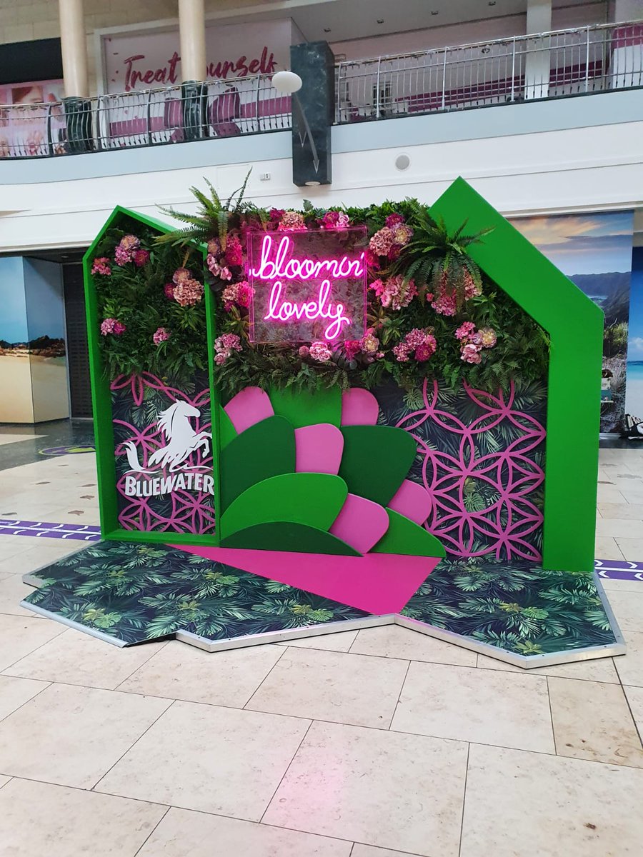 We were delighted to install these bloomin' lovely photo opportunities to kick start the opening of <a href="/TweetBluewater/">Bluewater</a> in April! It has been great to see so many people striking a #pose!