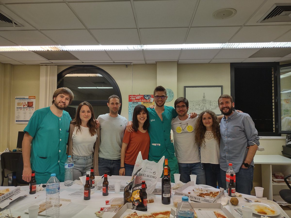 No podía haber estado mejor acompañado durante la residencia. No sabéis todo lo que he aprendido de vosotros. 🥲
Ahora toca despedirse y comenzar una nueva aventura.
Siempre seremos familia 😊